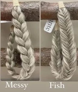 Een modieuze vlecht haarband in kleur 609 van het merk Dante. Deze haarband is vervaardigd van hoogwaardig materiaal en heeft een stijlvolle vlechtstructuur die een eigentijdse touch aan je kapsel geeft. De kleur 609 biedt een subtiele en veelzijdige uitstraling die gemakkelijk te combineren is met verschillende haarkleuren en outfits. Perfect voor zowel dagelijks gebruik als speciale gelegenheden, voeg wat extra flair toe aan je look met deze prachtige vlecht haarband van Dante."