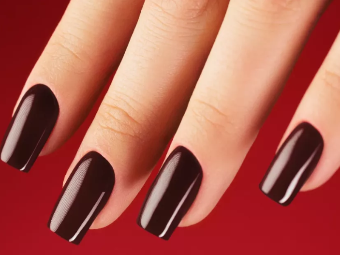 Victoria Vynn™ Salon Gelpolish 439 d-Ark Red – Donkerrode Gellak 8ml ✅ HEMA-vrij • ✅ TPO-vrij • ✅ Di-HEMA-vrij